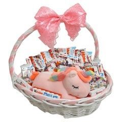 Подарочная корзина сладостей Kinder от Delivery Gift.