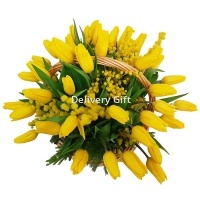 51 желтый тюльпан в корзине от Delivery Gift.
