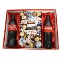 Коробка сладостей с Coca-Cola от Delivery Gift.