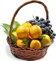 Корзина с апельсинами и виноградом от Delivery Gift.